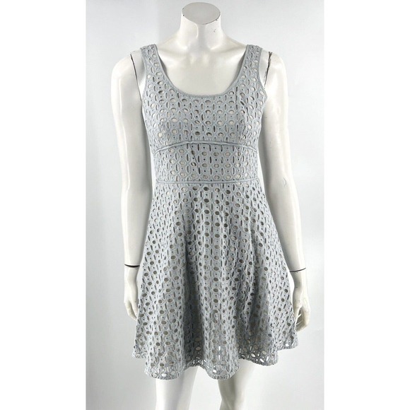 Ann Taylor LOFT Fit Flare Dress Size 4P Blue Eyelet Lace Over Nude Sleeveless - Picture 1 of 6